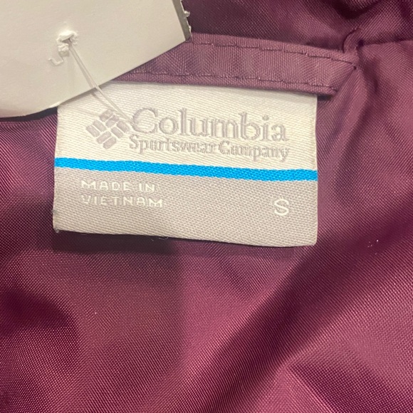 Columbia Women's Rich Plum Lightweight Jacket - Picture 4 of 7